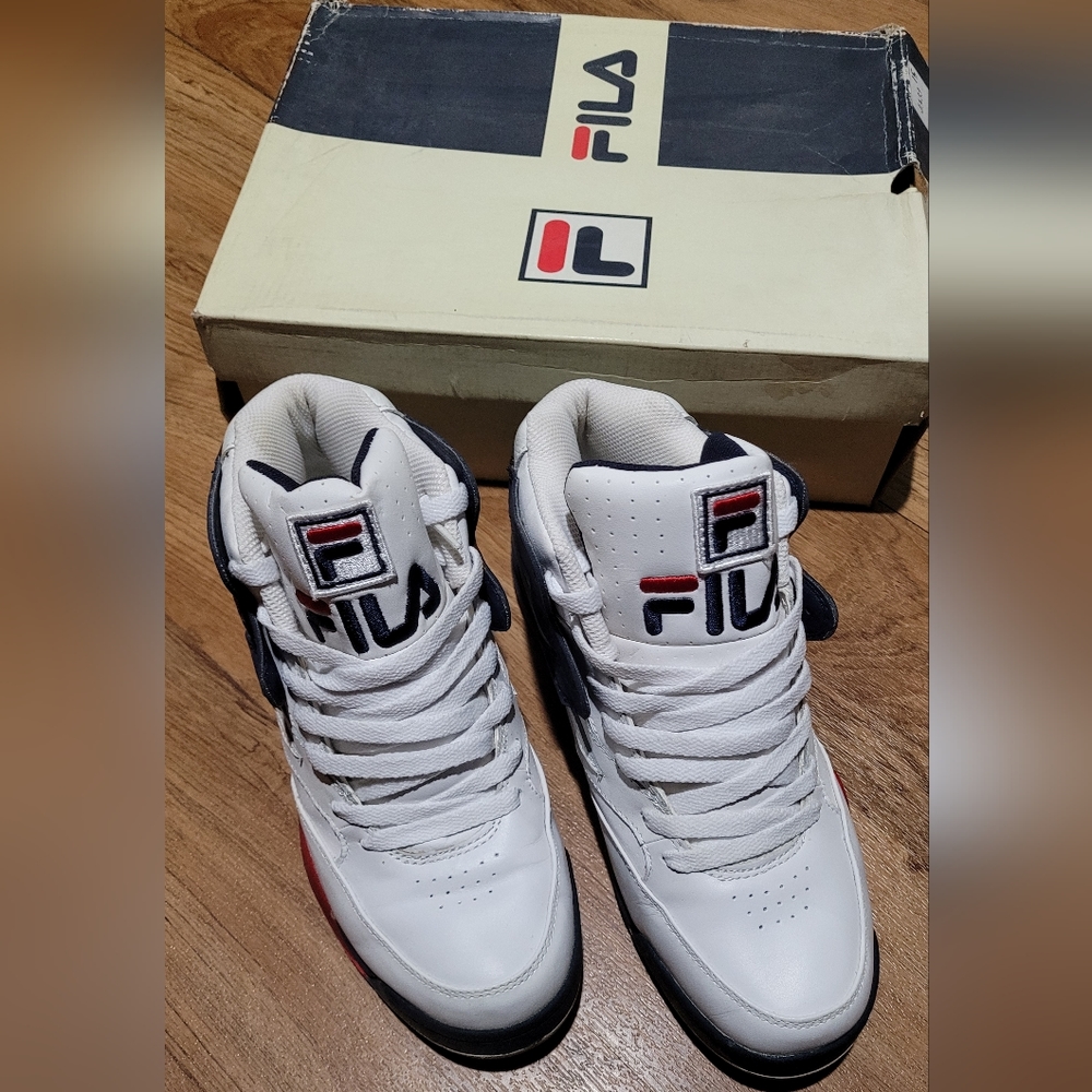 Shoes - Picture 3 of 4